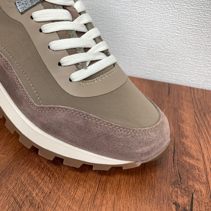 Durable Outdoor Grip Sole Sneakers